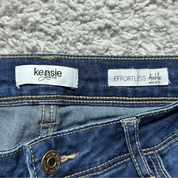 Kensie Jeans Womens 6 Effortless Ankle Mid Rise Dark Wash Stretch Classic Holes - Picture 2 of 5